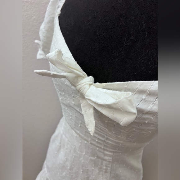 Princess Polly Off the Shoulder Puff Sleeve Eyelet Dress Size US 2 - Picture 4 of 10